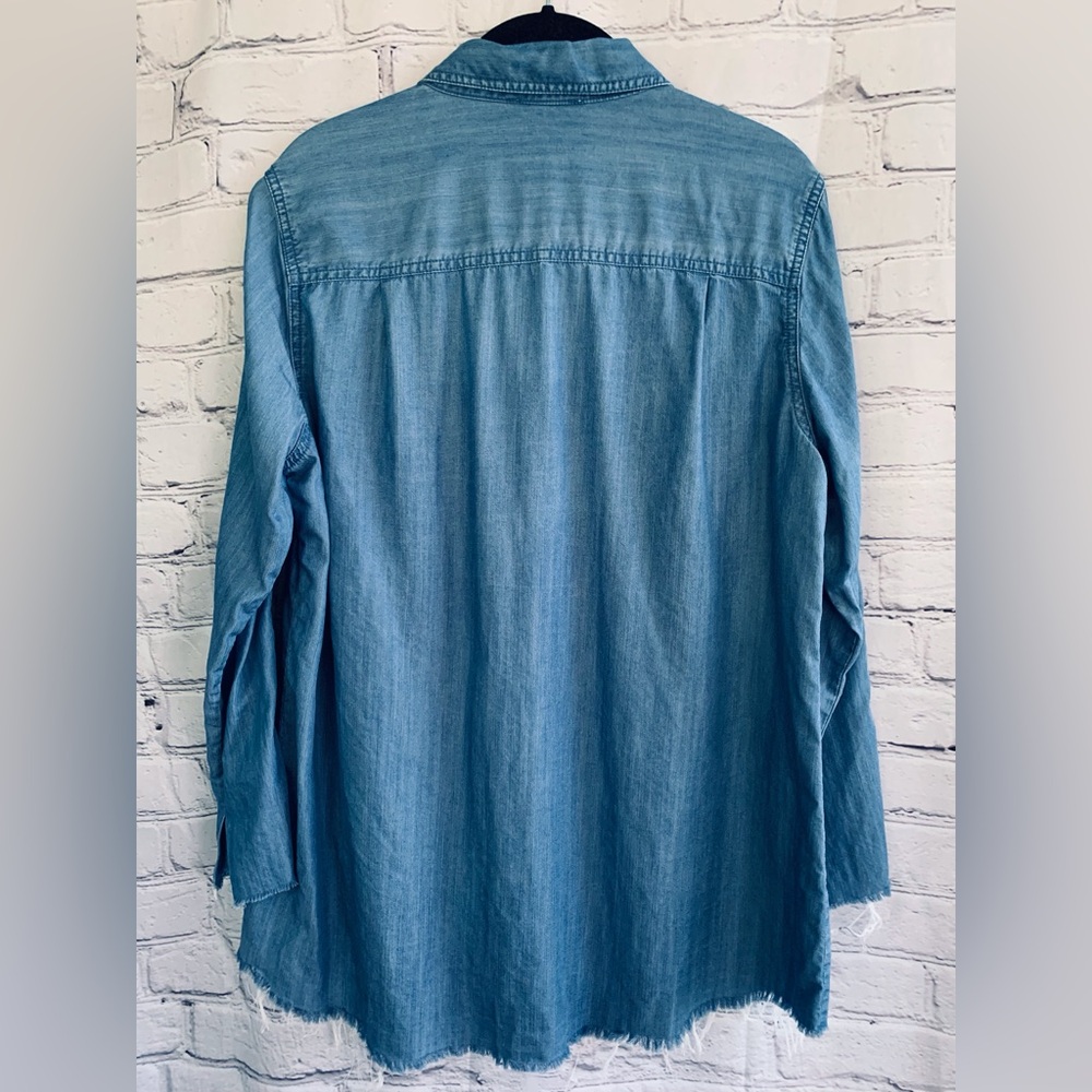 Chambray Blue Snap Button Down Shirt with Raw Hem - Picture 3 of 6